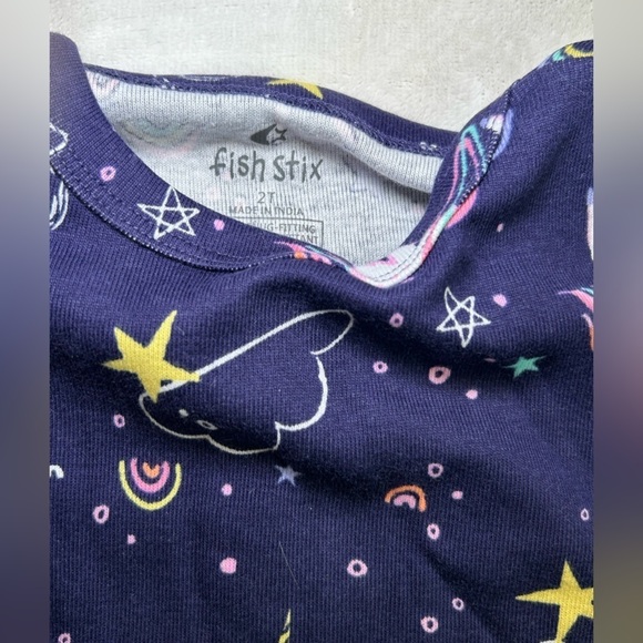 Fish Stix Girls PJ Set Unicorns and Rainbows - Picture 2 of 3